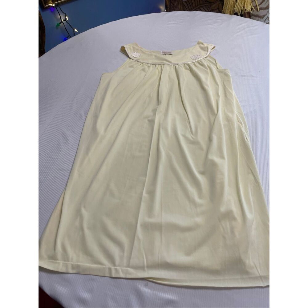 Aristocraft Vintage Nylon 1960s Yellow Nightgown Slip Size Large